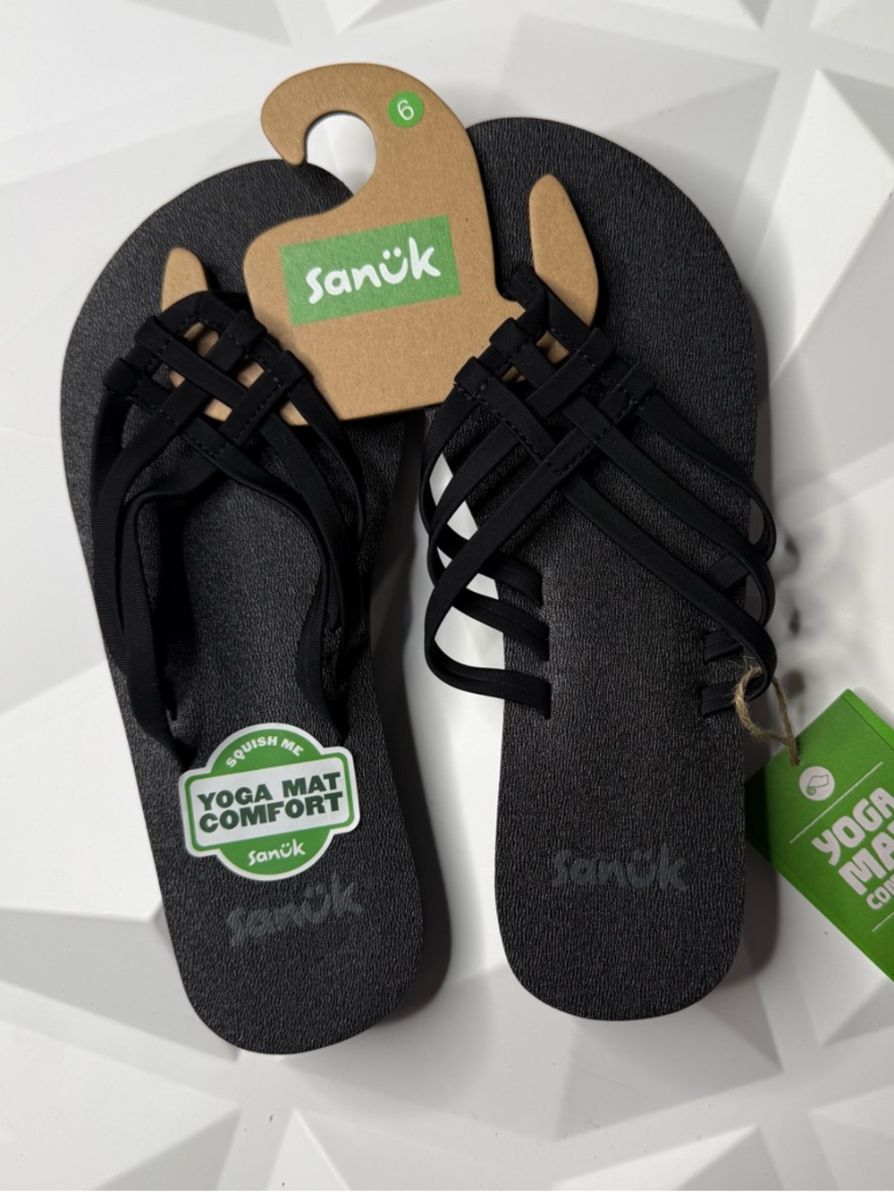 NWT Sanuk Yoga Sandy II Black Strappy Yoga Mat Comfort Sandals Size 6